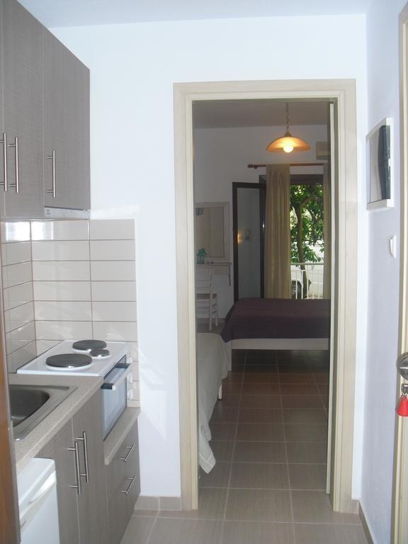 Guesthouse Irene Afissos Værelse billede